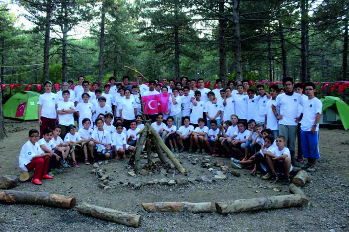 Haydi gençler kampa!