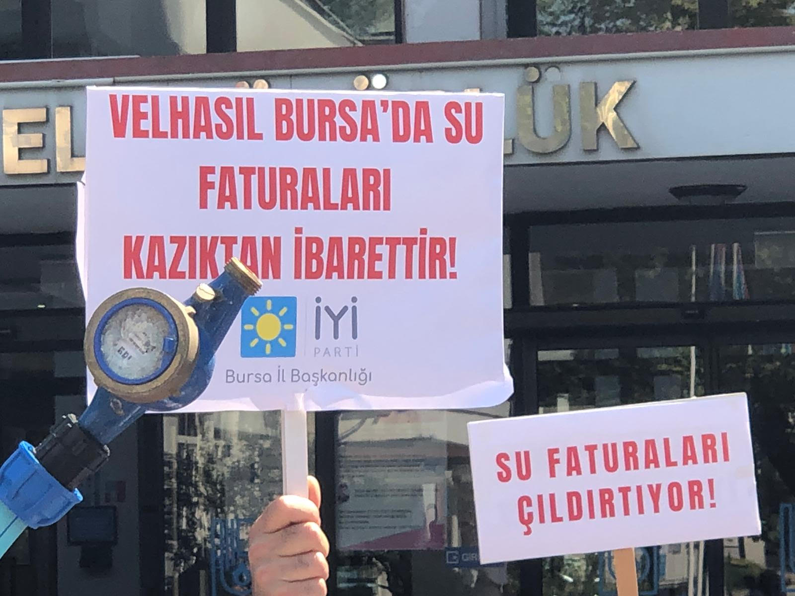 VELHASIL BURSA’DA SU UCUZLAYABİLİYORMUŞ!