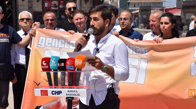 Gençler meydanlara çıkarak, CHP Genel Başkanı Kılıçdaroğlu’na teşekkür etti