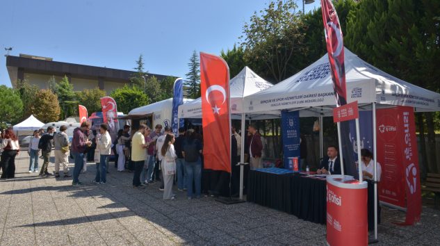 Büyükşehir’den üniversiteli gençlere sıcak karşılama