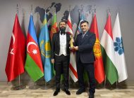 Ünlü Yazar Akif Manaf’a Küresel Bilinç ve Barış Ödülü Verildi